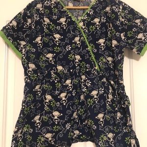 Women’s scrub top
